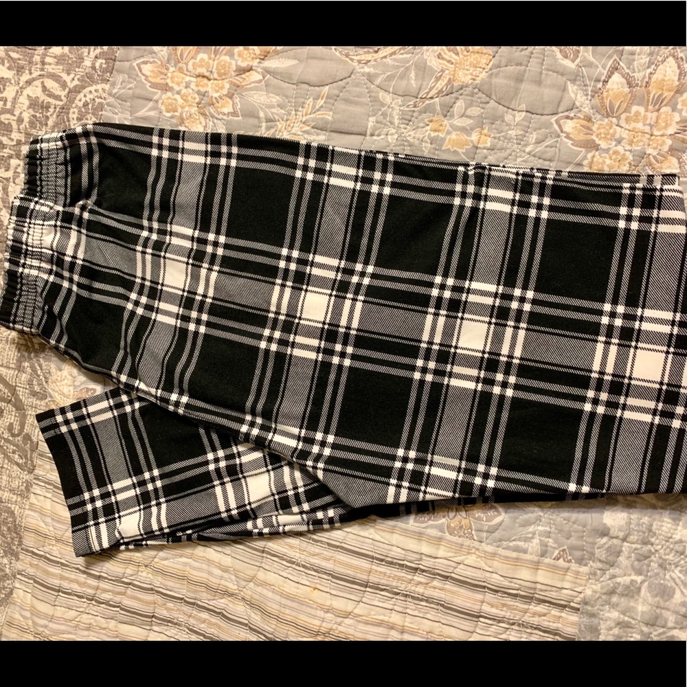 Black & White Plaid Leggings